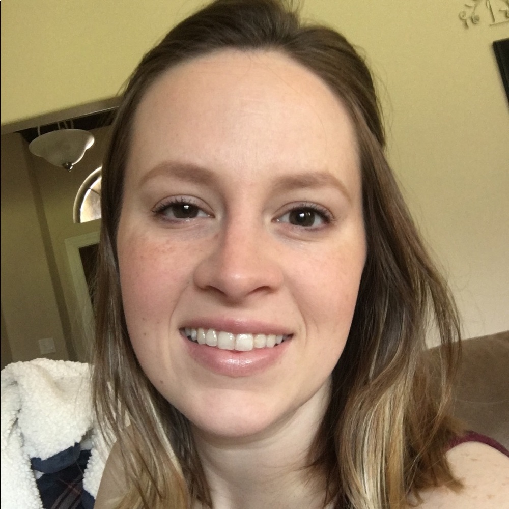 Meet your Posher, Alicia